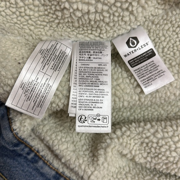 Levi’s type III Sherpa Trucker Jacket, barely worn, size S - Picture 4 of 5